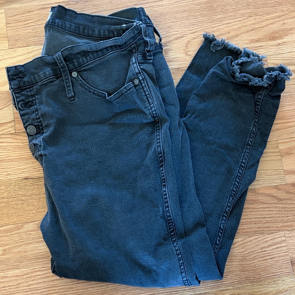 Madewell Black Cropped Frayed-Hem Jeans